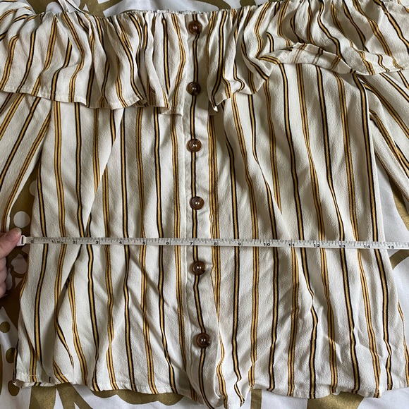 Off the Shoulder Yellow & Black Shirt - Picture 5 of 15